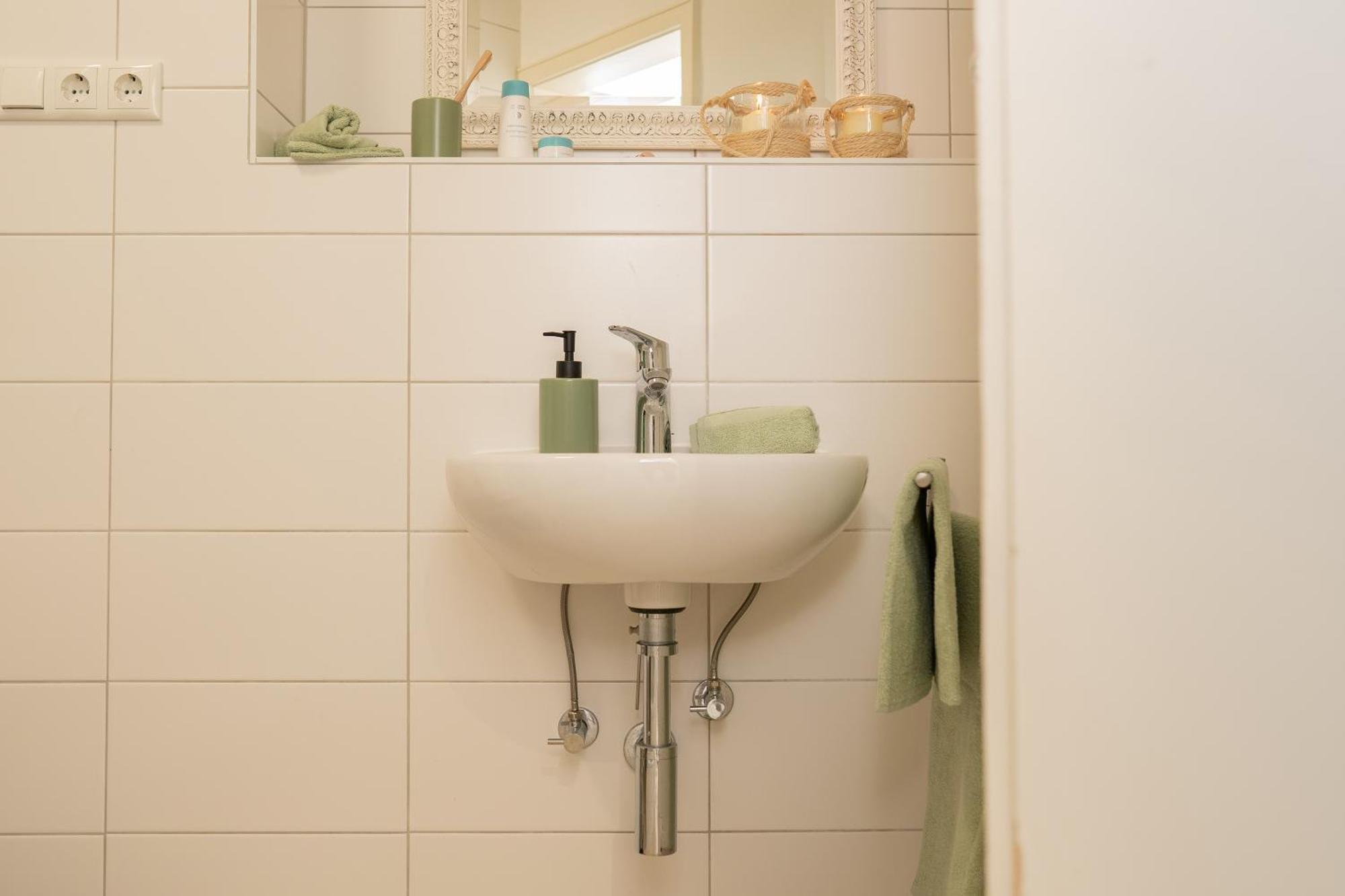 Einzigartiges Scandi Apartment - Innenstadt Mit Parkplatz, Balkon & Wlan - Perfekt Fuer Radfahrer リートリンゲン エクステリア 写真